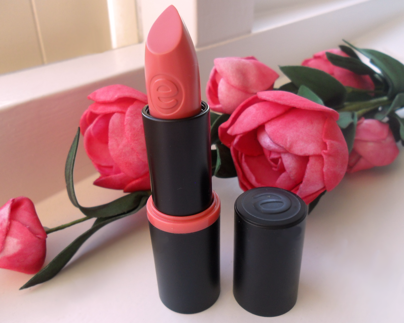 Essence lipstick Love Me Essence lipstick Love Me