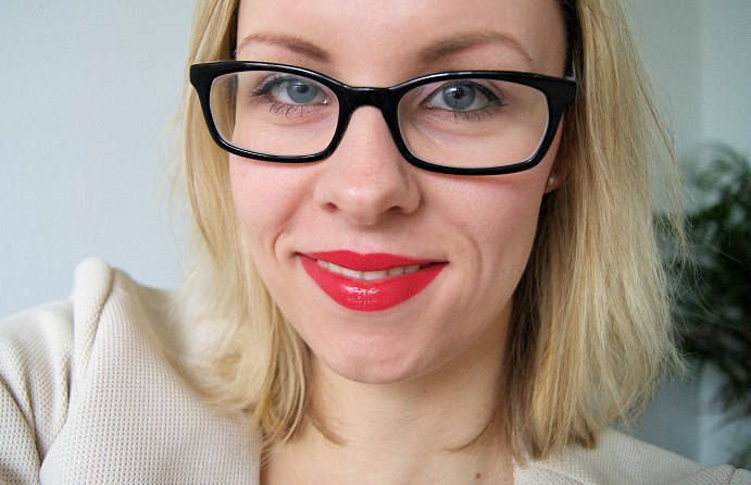 Astor rode lipstick in Tulip kisses 203 Astor rode lipstick in Tulip kisses 203