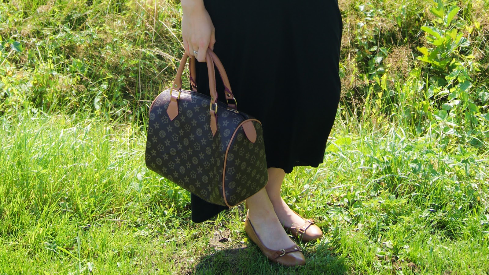 Outfit | Zwarte maxi dress en bruine details Outfit | Zwarte maxi dress en bruine details
