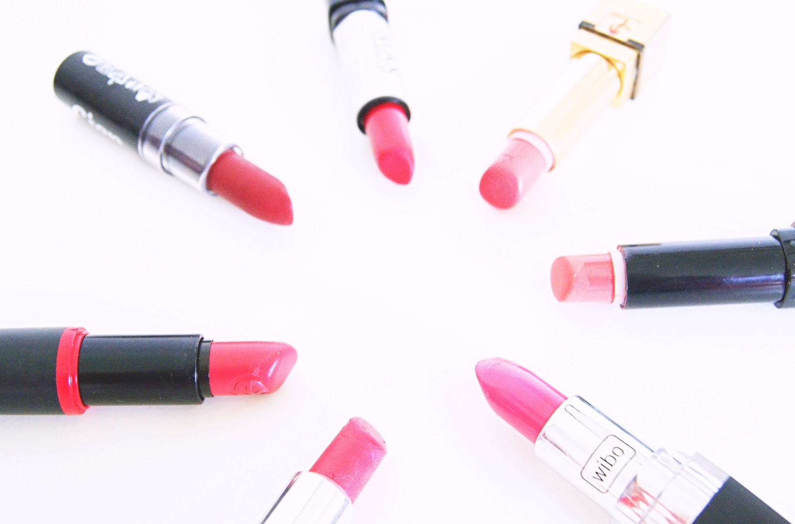 Mijn favoriete lipstick kleuren voor het najaar Mijn favoriete lipstick kleuren voor het najaar
