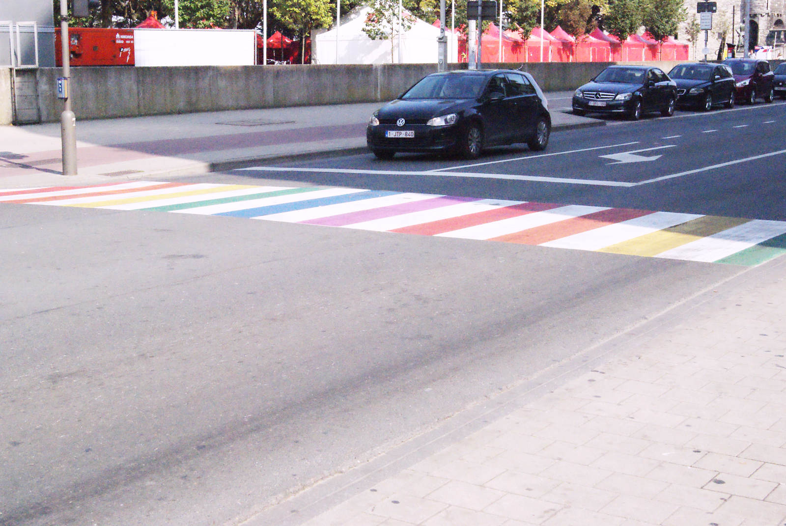 Gay pride zebrapad stad Antwerpen 