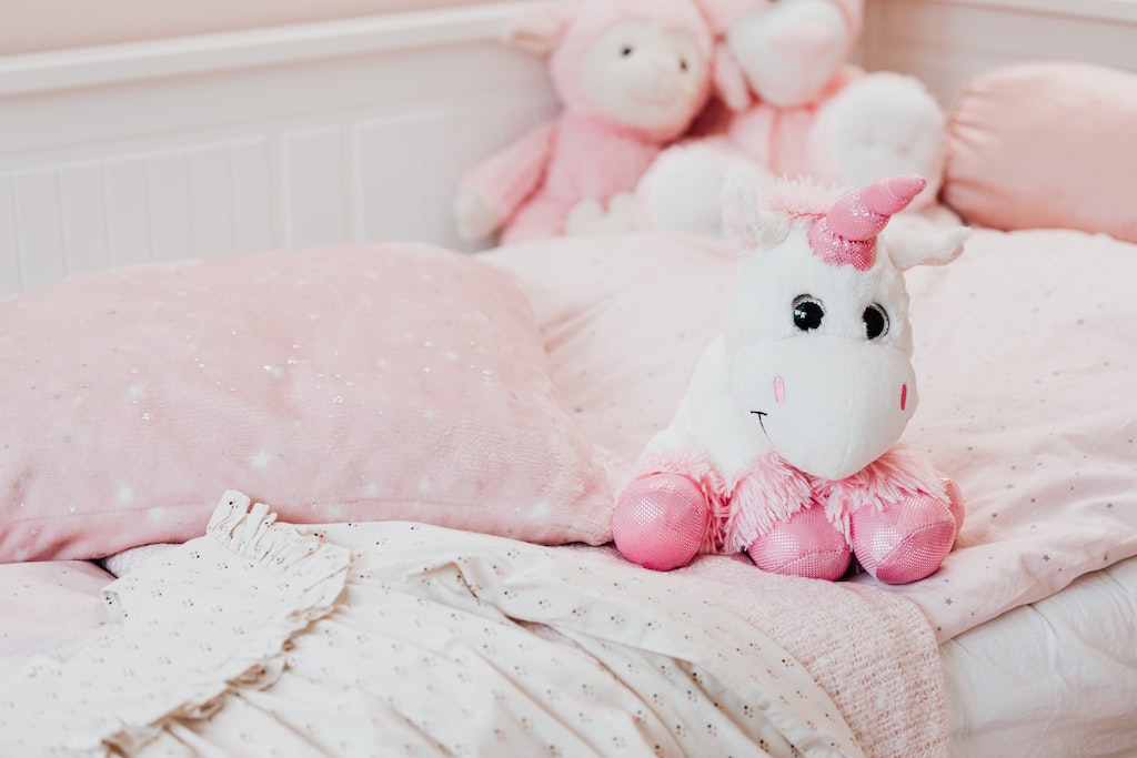 inrichten van een kinderkamer thema unicorn