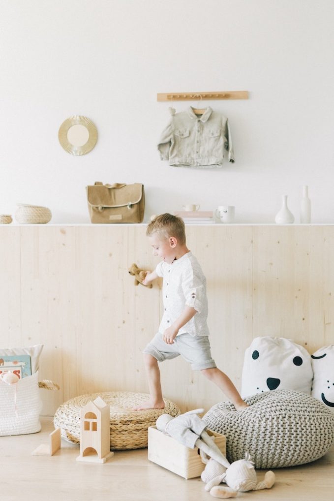 inrichten van een kinderkamer naturel kleuren