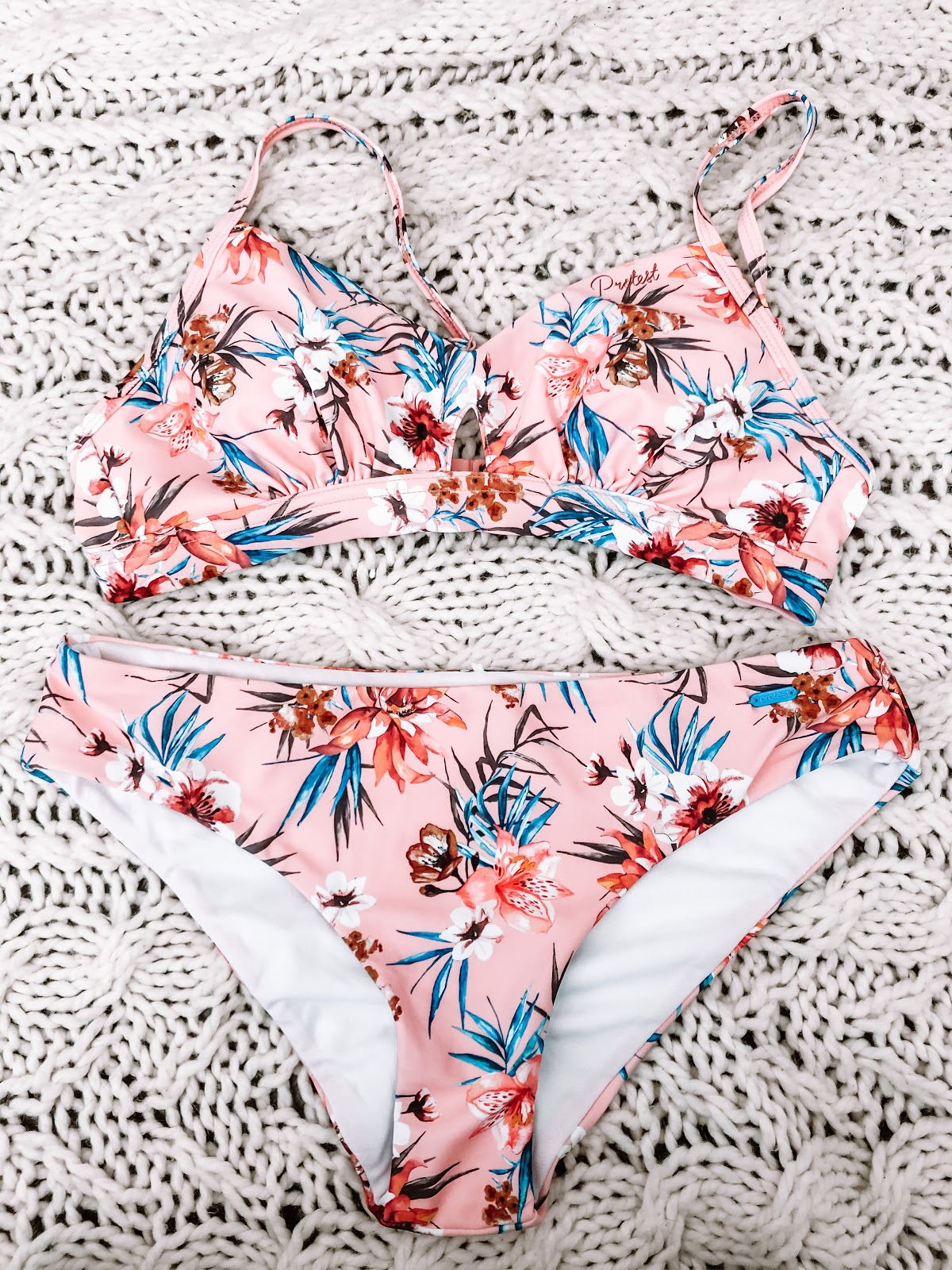 Nieuwe bikini's en zomerjurk van Protest