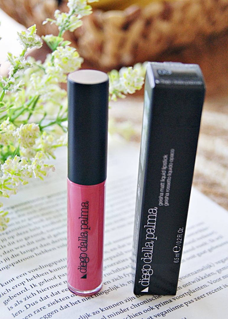 Mellow liquid lipstick