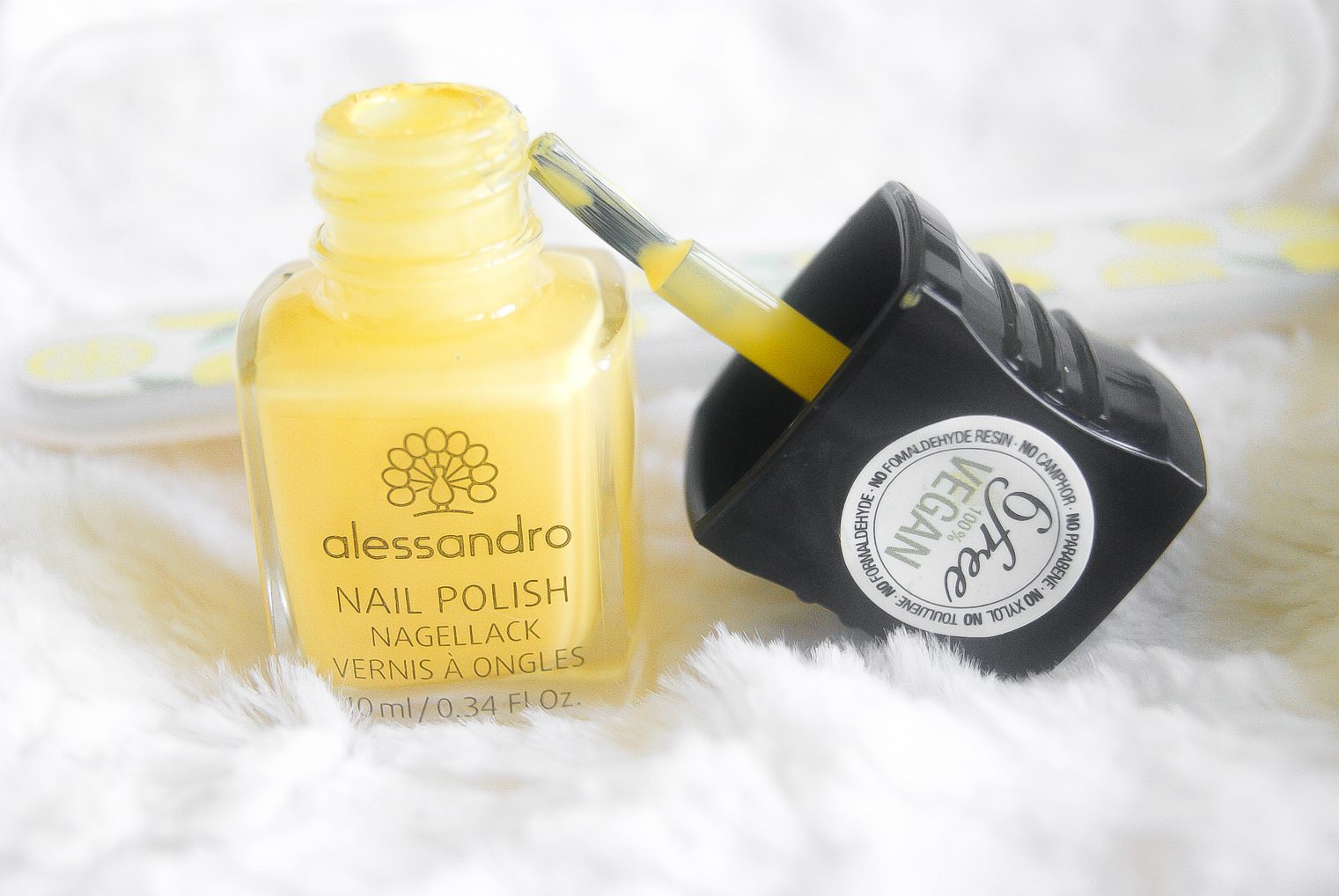 Elessandro nail polish Limoncello open