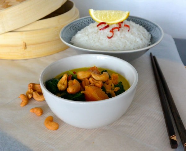 Foodness.nl Curry met spinazie, pompoen en cashewnoten