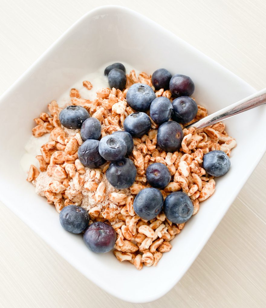  Mijn eetdagboek soja yoghurt glutenvrije haverpofs en blauwe bessen