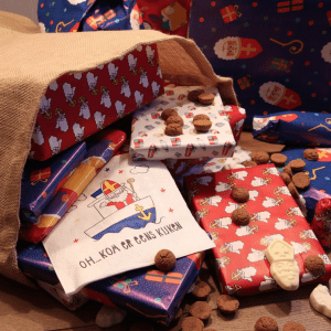 Sinterklaas cadeaus in zak - Sinterklaas vieren voor jong en oud