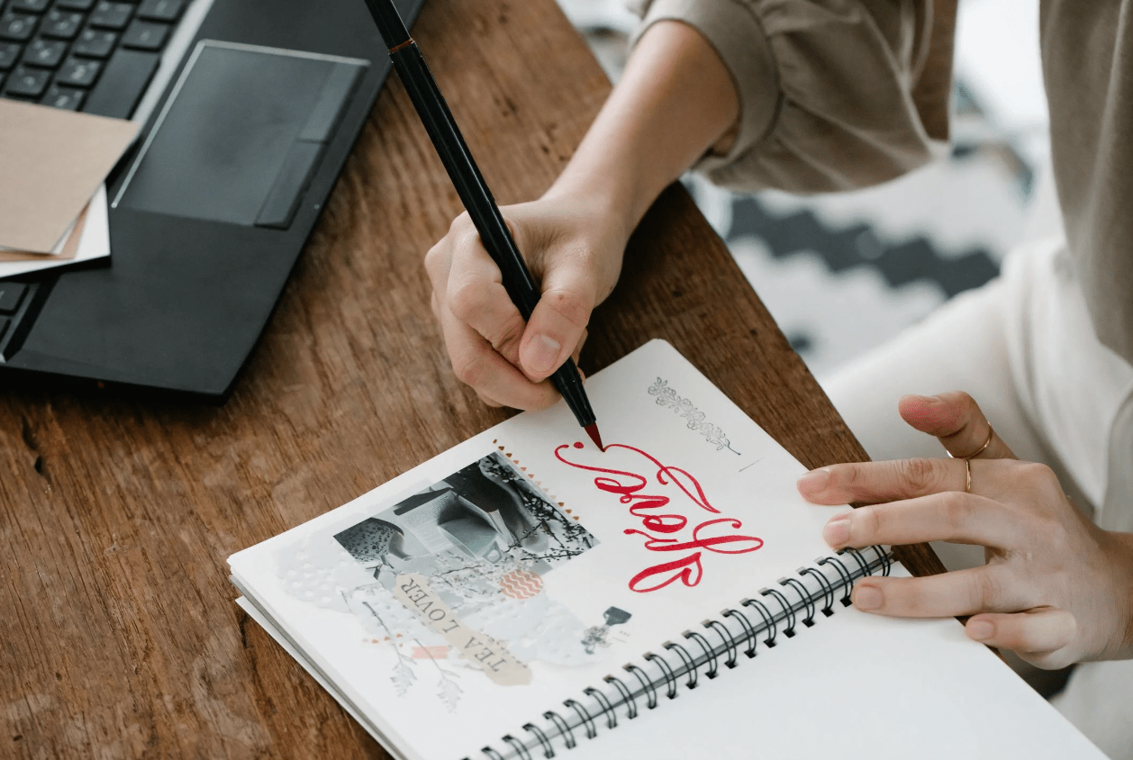 journaling tijdens een digital detox geeft rust