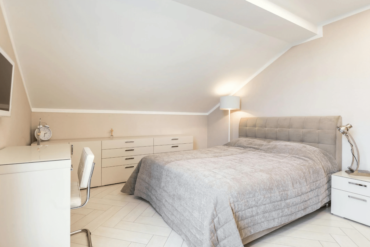 visgraat pvc vloer wit in slaapkamer